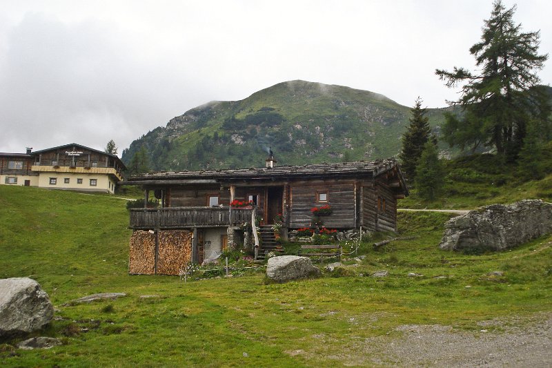 30 schoene Huette auf der Reiteralm.JPG